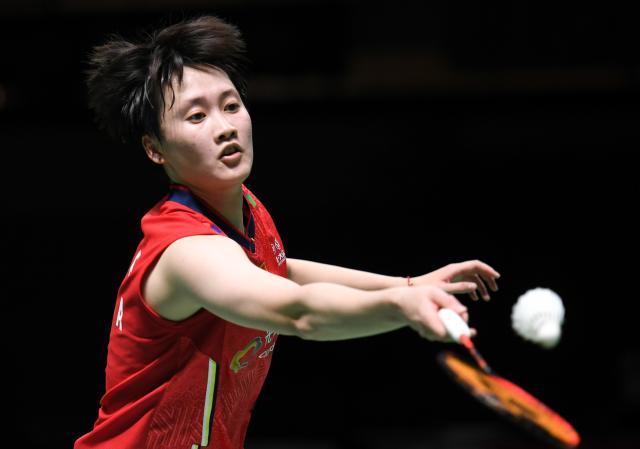 凯恩闪电帽子戏法，拜仁5-0横扫斯图加特，重回巅峰！